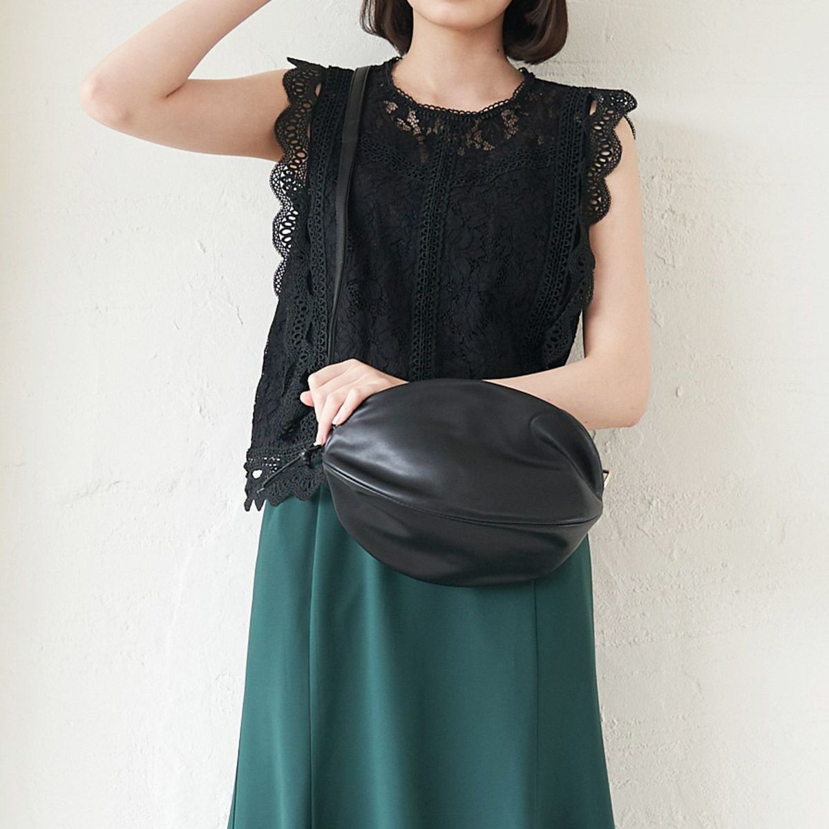 ころんと丸いショルダーバッグPUレザーポーチ