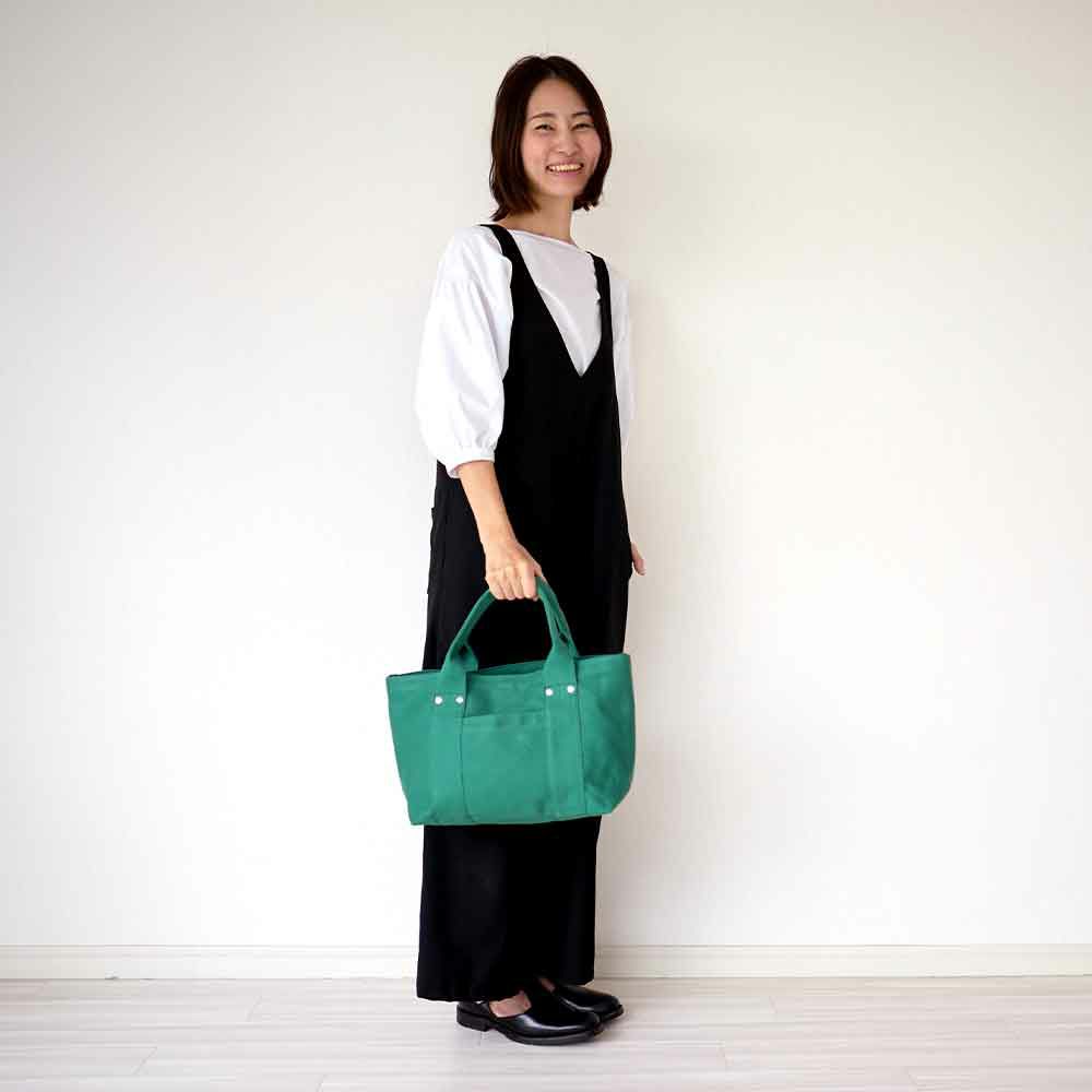 大人可愛いサロペットパンツブラック