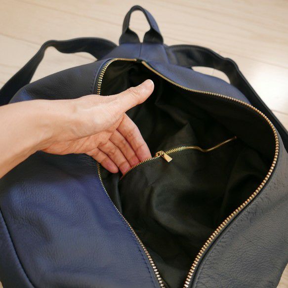大人可愛いレザーリュックL本革ネイビー