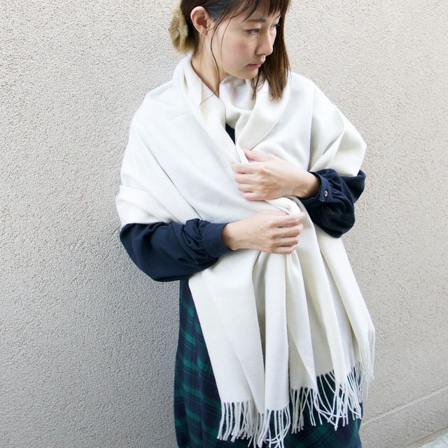 ウール100%大判ストールオフホワイト
