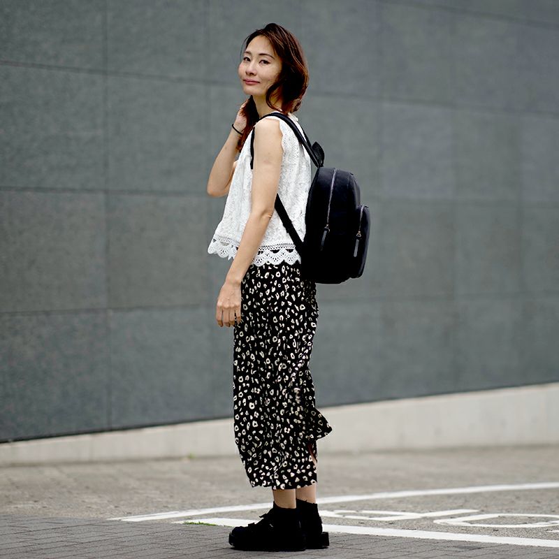 柔らかネオプレーン大人のしかくリュック