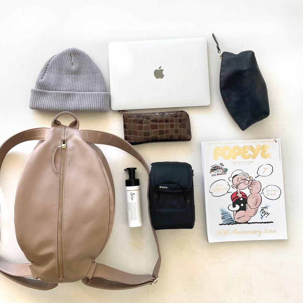 リュックで一泊1泊旅行ノートパソコン雑誌