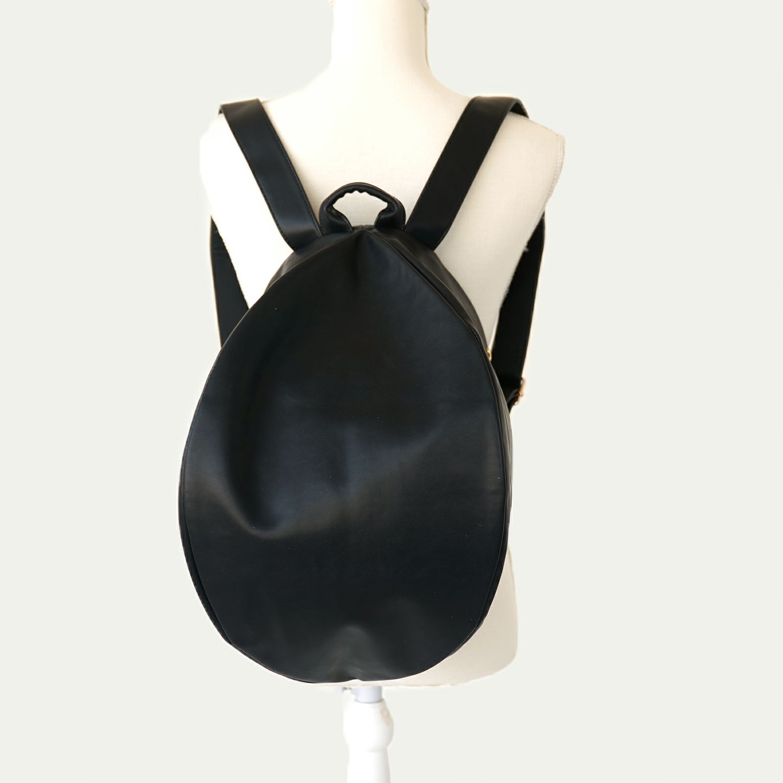 ころんとリュックL大きなブラック黒