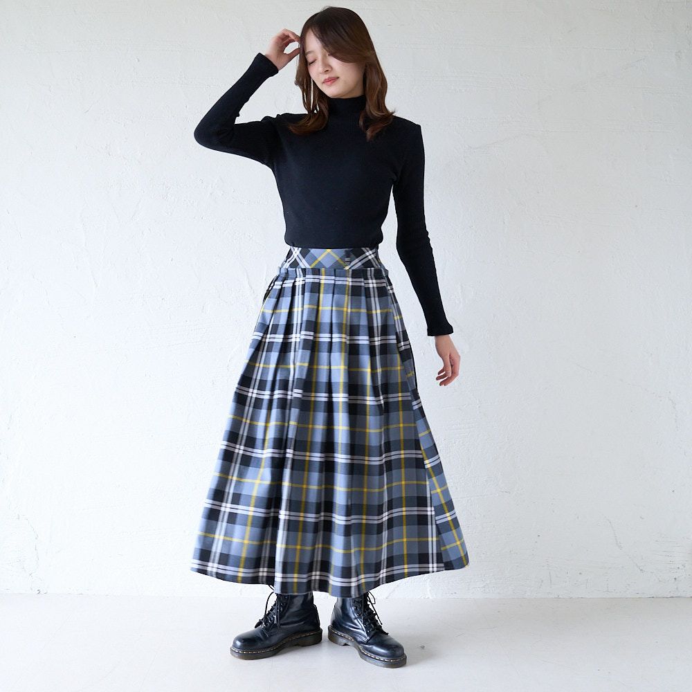 大人のチェック柄タックスカートもりのがっこう