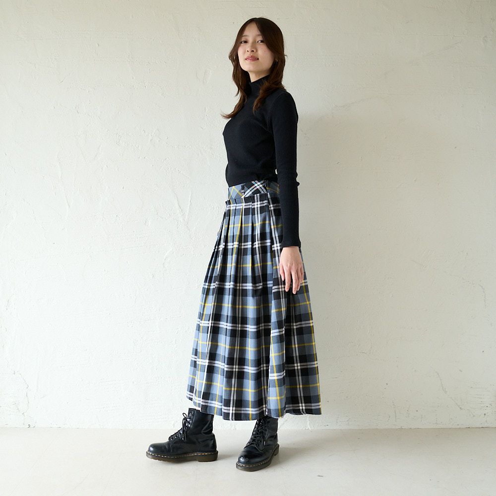 大人のチェック柄タックスカートもりのがっこう