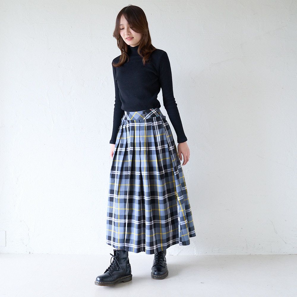 大人のチェック柄タックスカートもりのがっこう