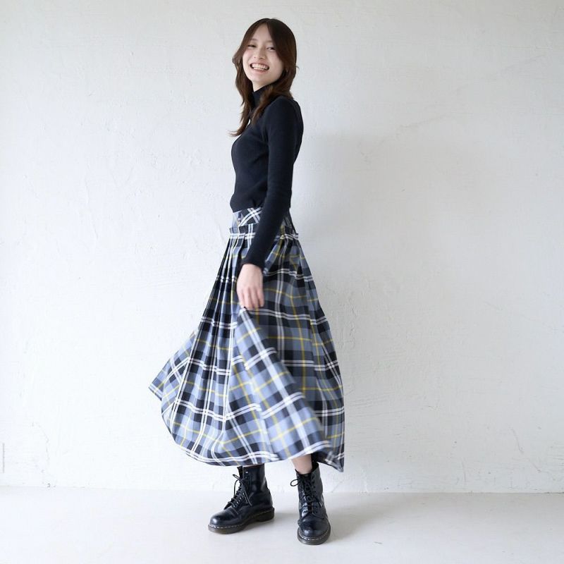 大人のチェック柄タックスカートもりのがっこう