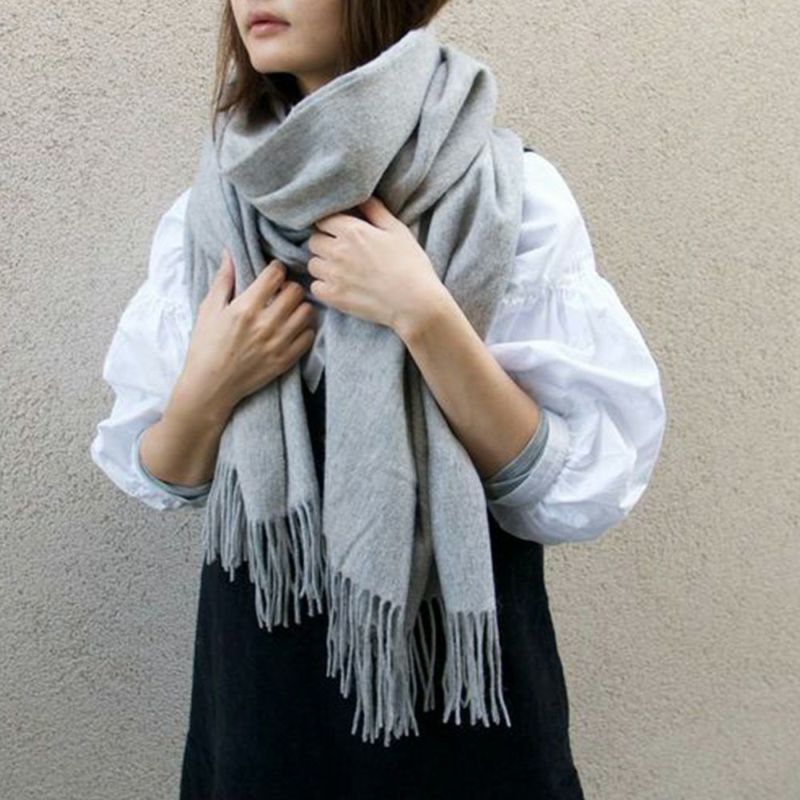 ウール100％大判ストール柔らかライトグレー