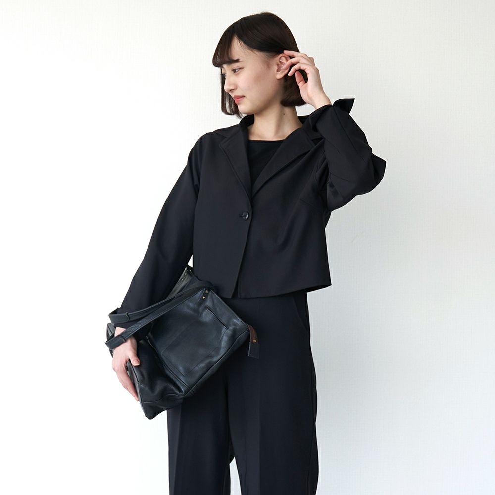 ブラックフォーマルパンツスーツレディース