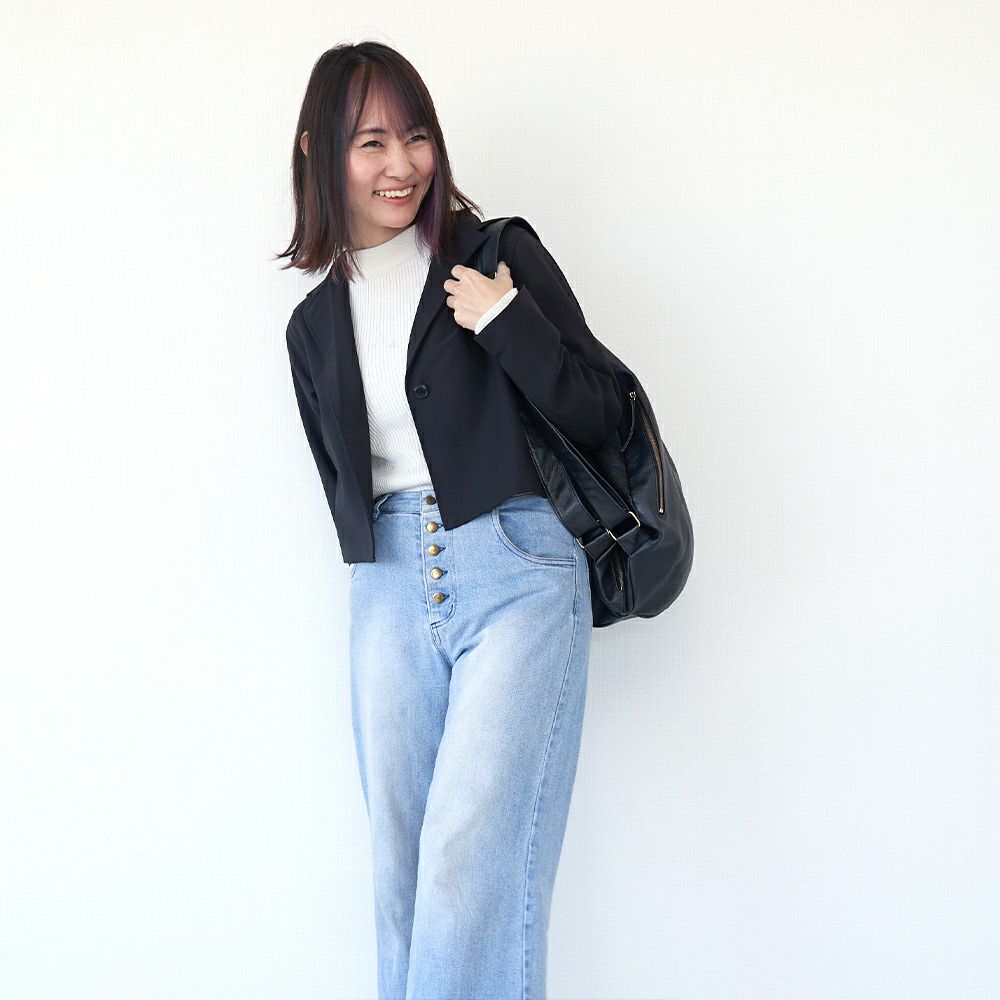 ストレッチ伸縮で普段使いできるショートジャケット