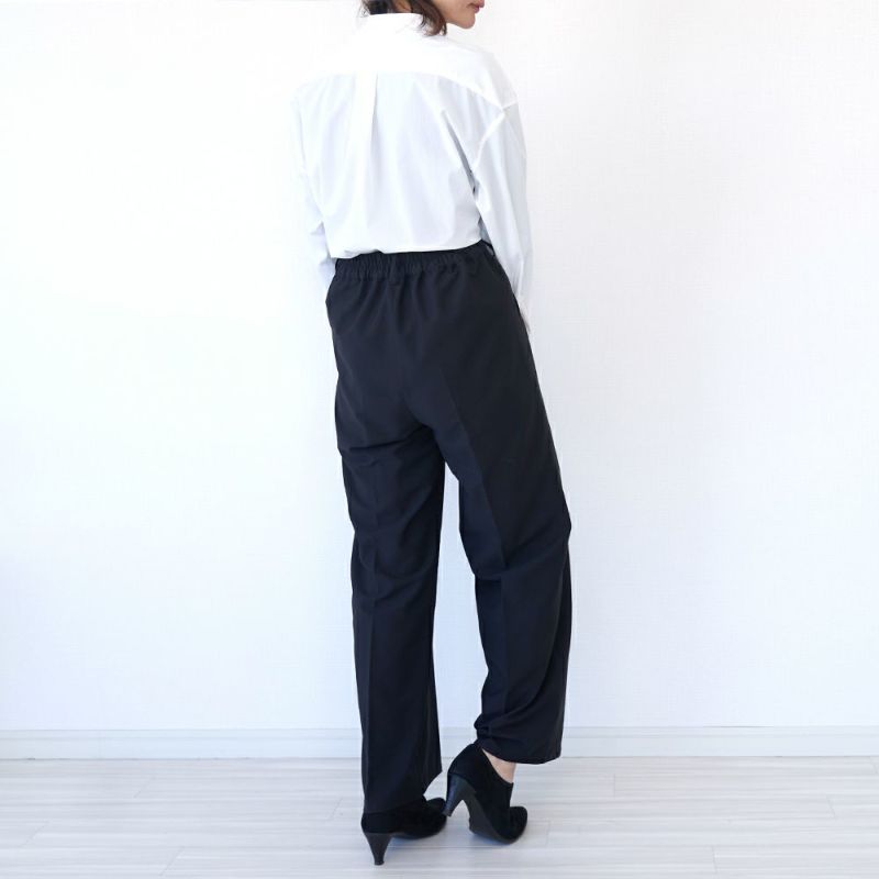 後ゴムで楽なワイドパンツブラック