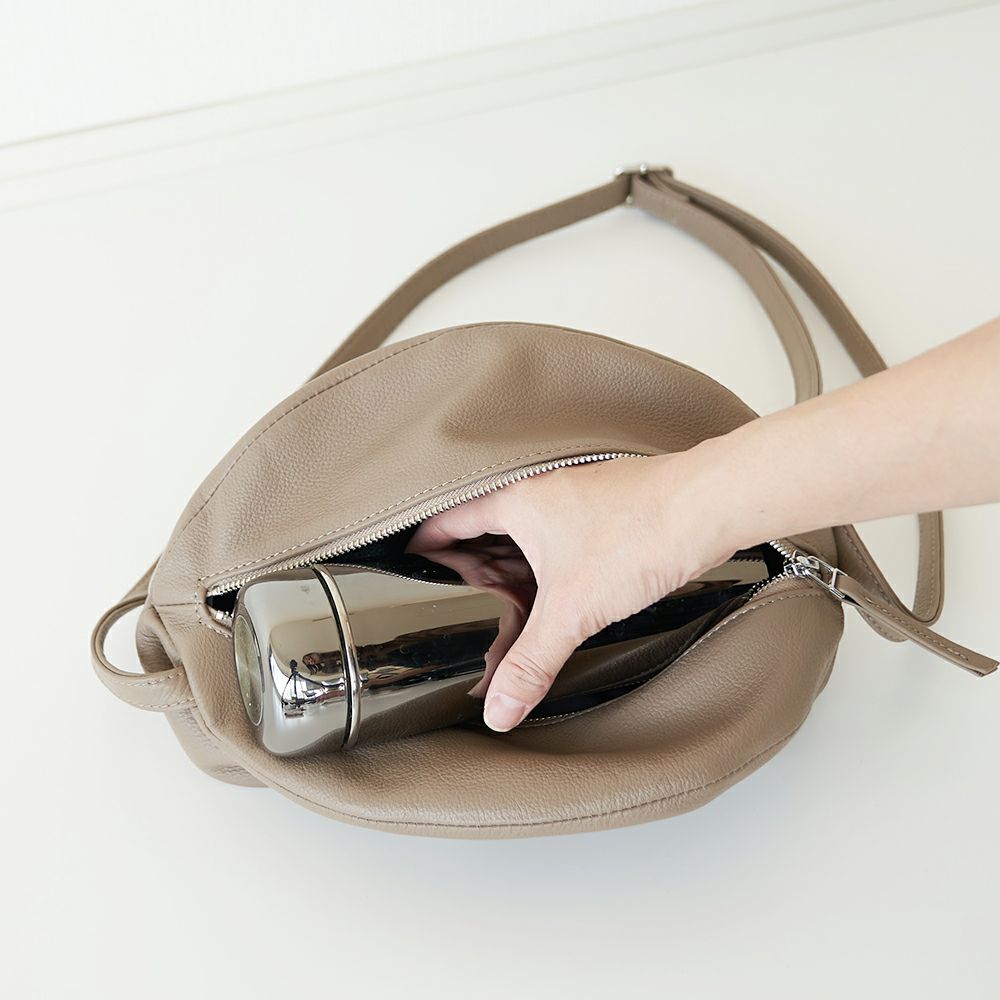 軽い本革ポシェット大人コーデレディース