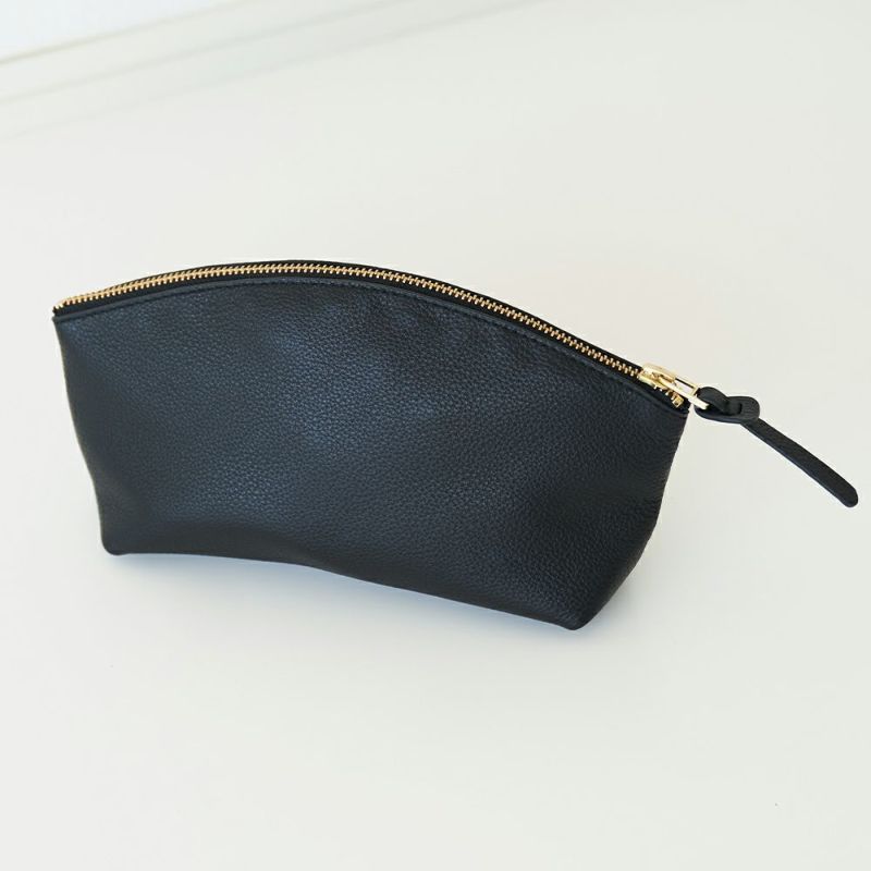 長く使える本革化粧ポーチブラック経年変化