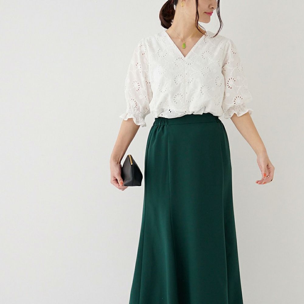 片手に持ち歩きたい本革レザーポーチブラック