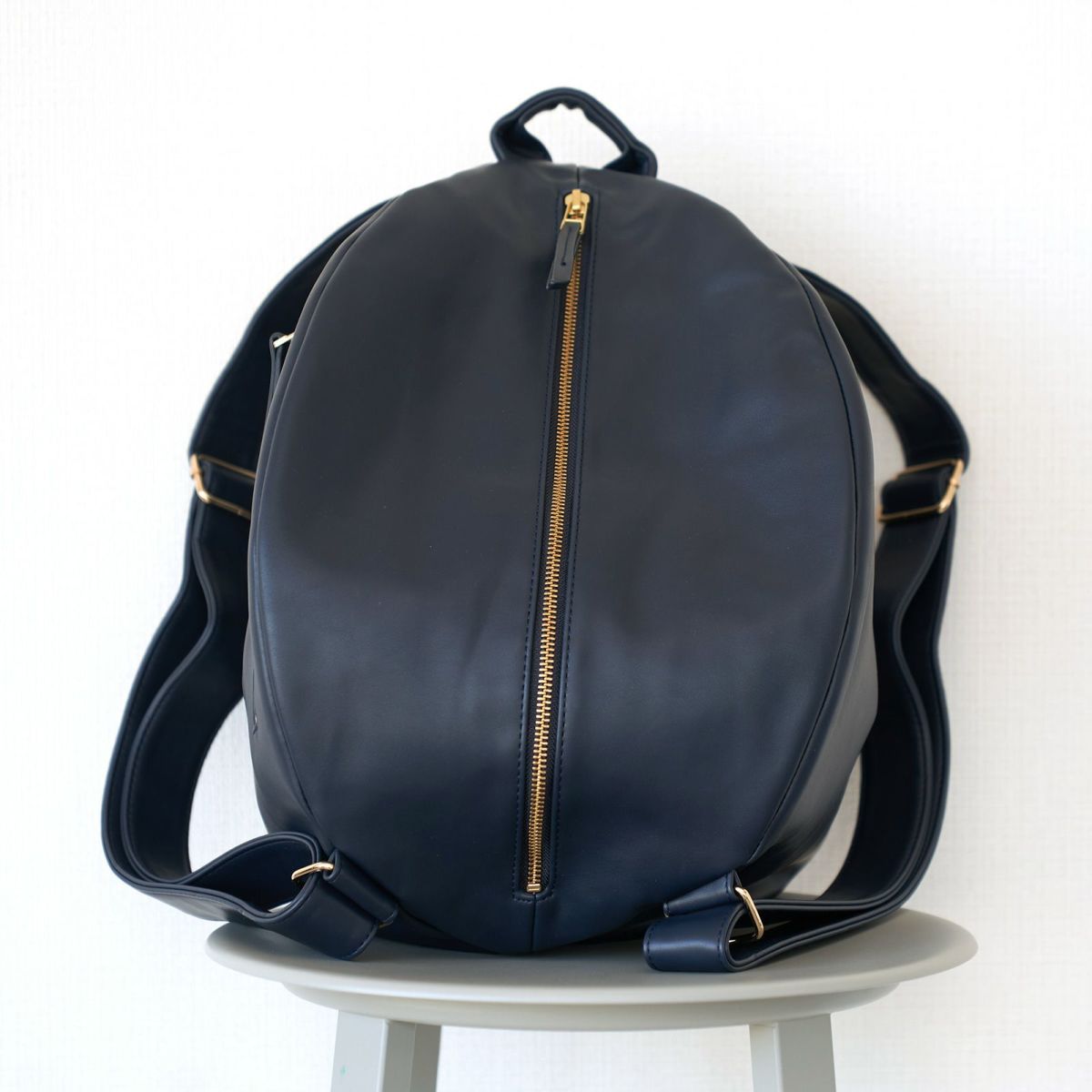 背面ファスナーで防犯対策LL大きなリュック紺ネイビー