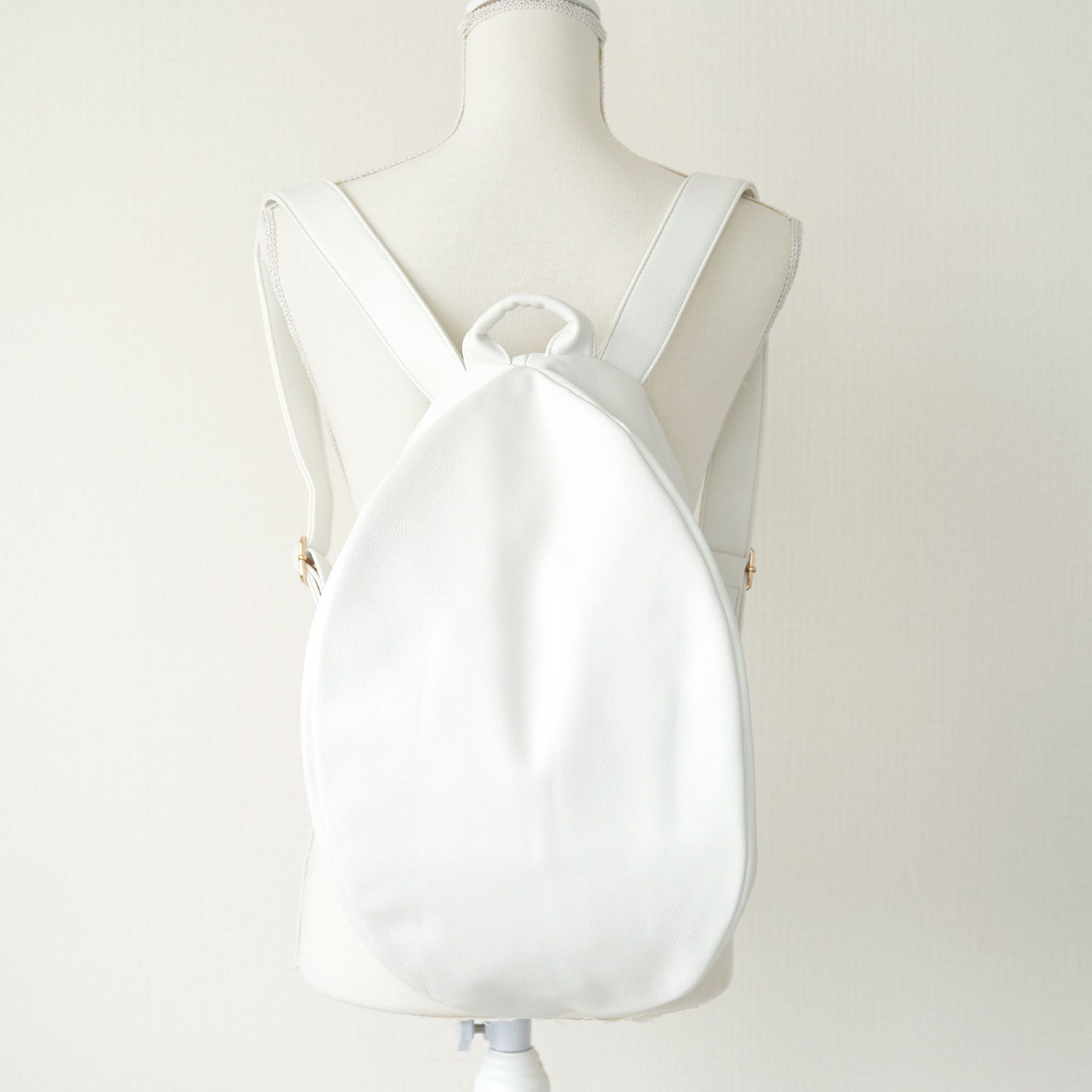 かわいい大容量リュックPUレザー白ホワイト