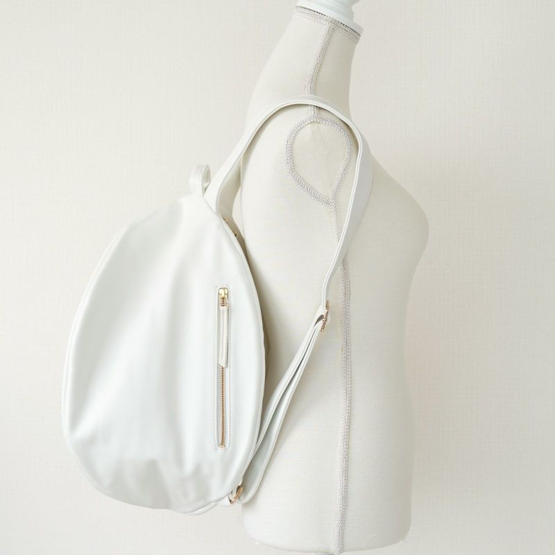 かわいい大きなリュックPUレザー白ホワイト