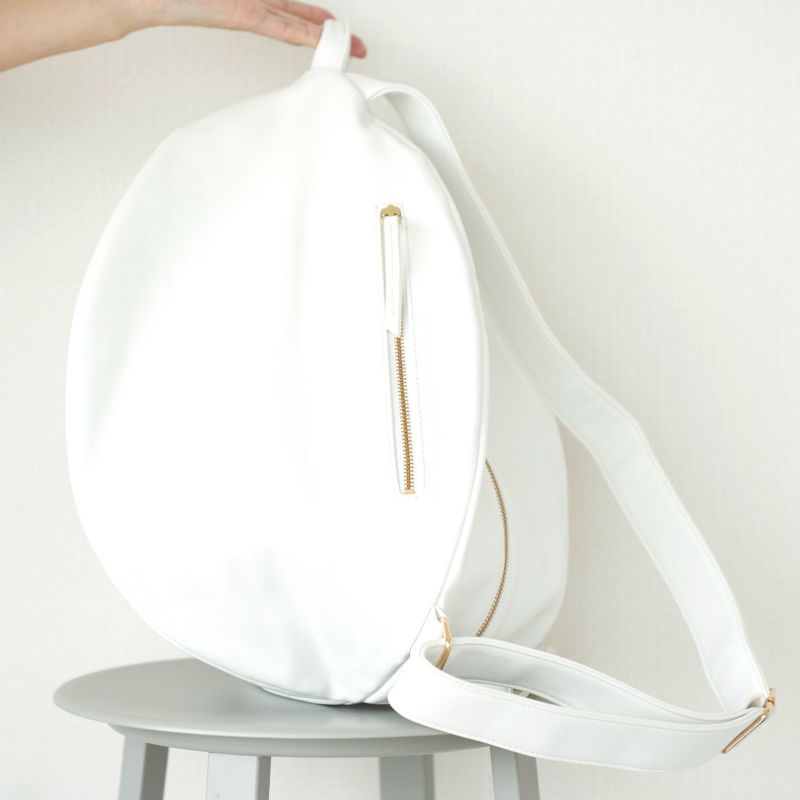 かわいい大きなリュックPUレザー白ホワイト