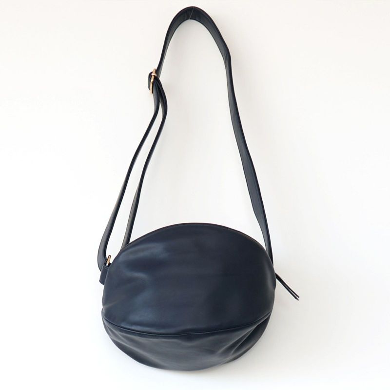 大人のかわいいボディバッグころんと丸いネイビー