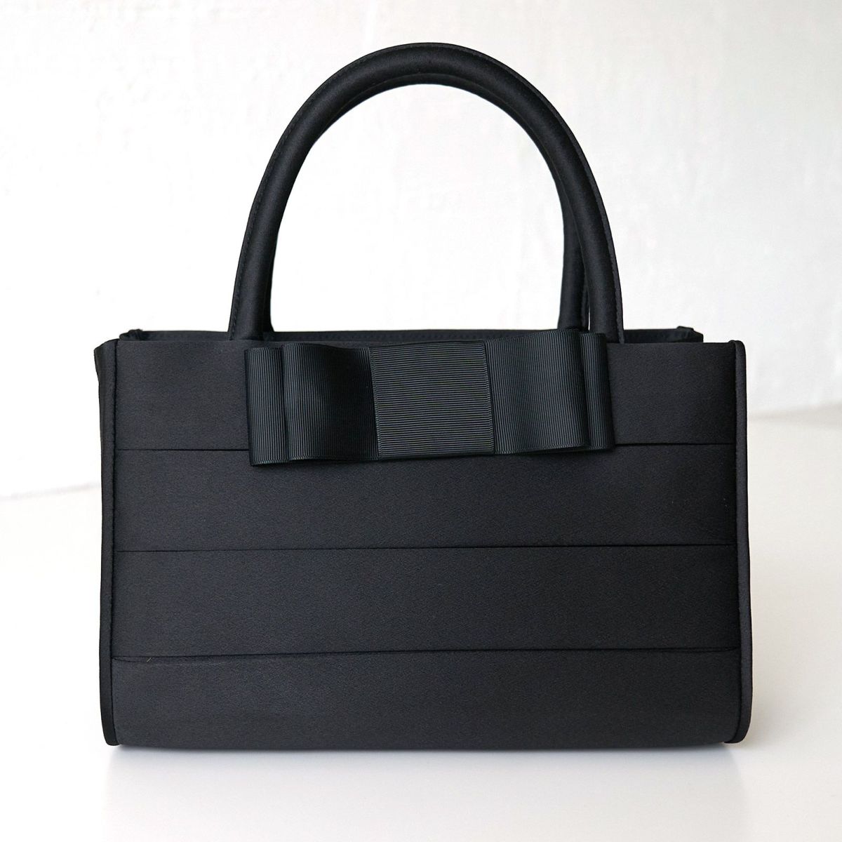 老舗店コラボのフォーマルバッグ大きめA4二つ折り収納