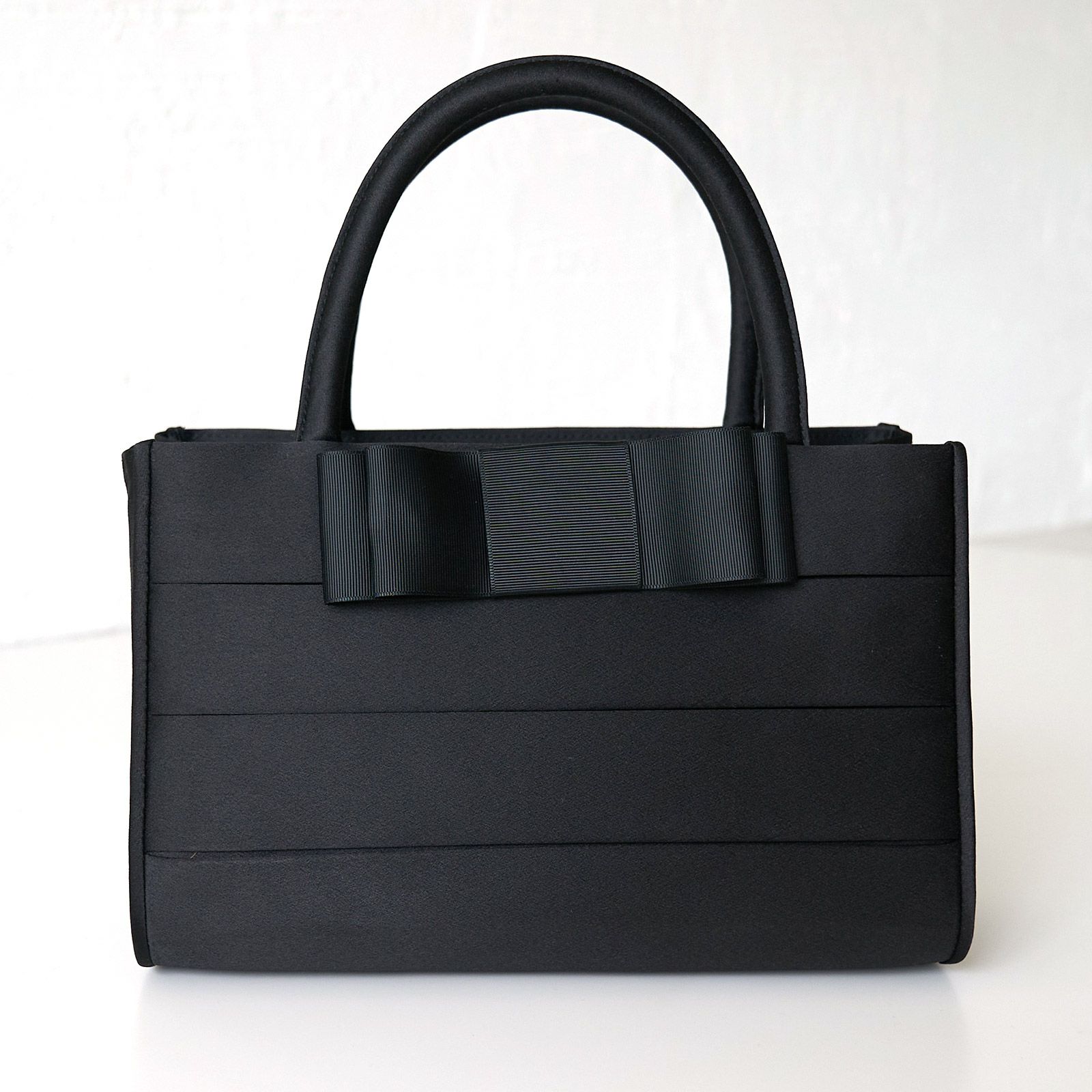 老舗店コラボのフォーマルバッグ大きめA4二つ折り収納