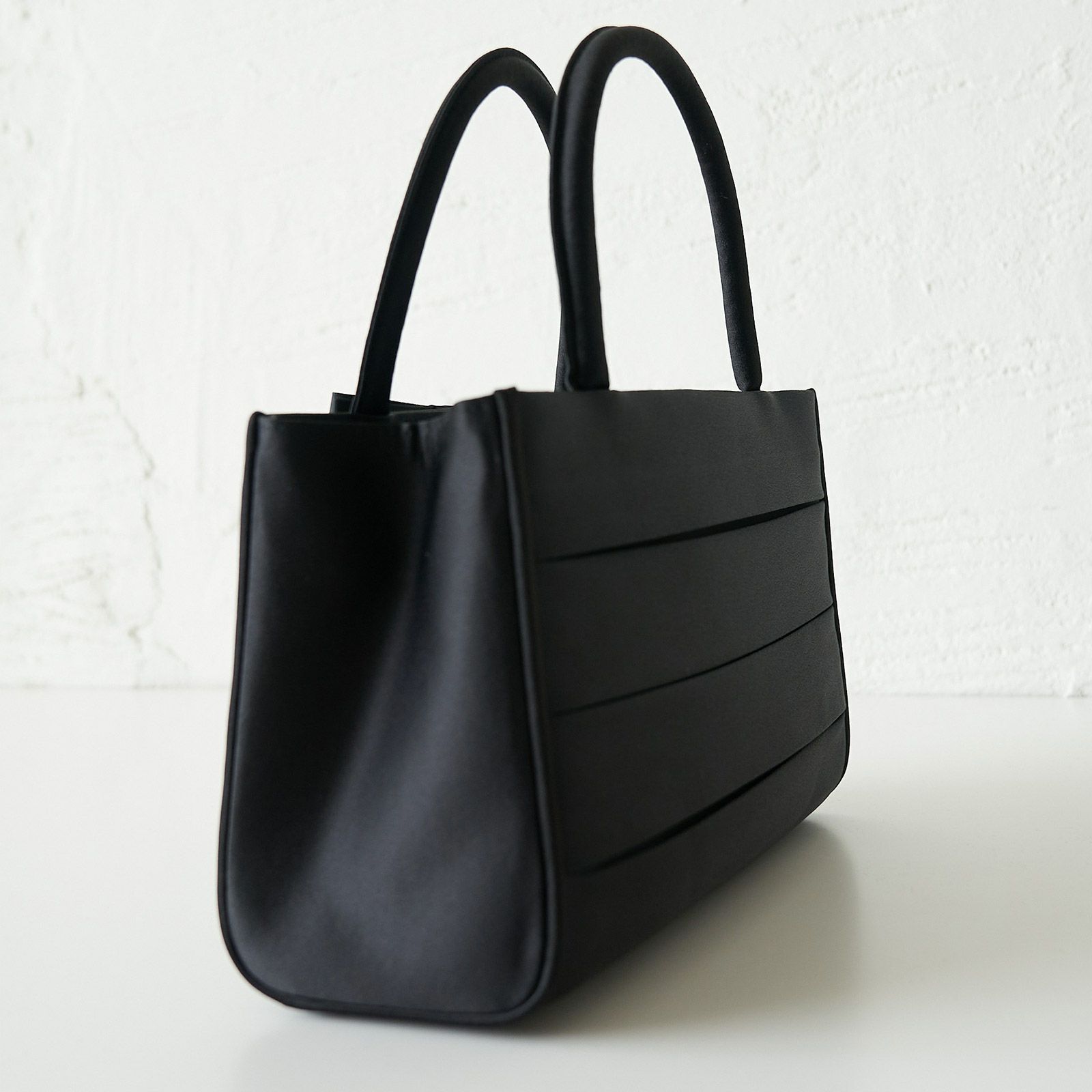 老舗店コラボのフォーマルバッグマチ大き目