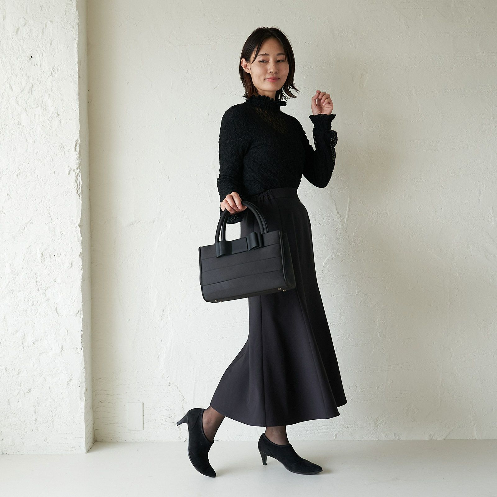 老舗店コラボのフォーマルバッグ大きめA4二つ折り収納