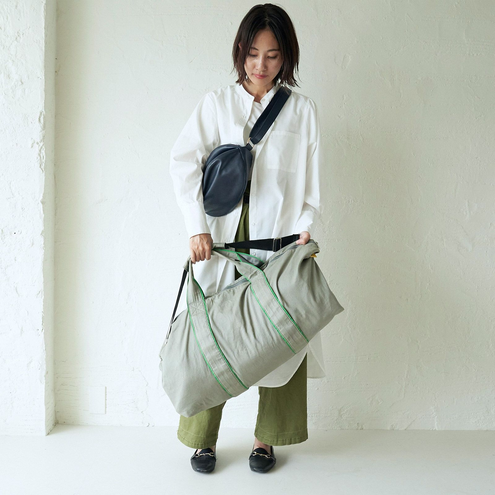 撥水ボストンバッグとポーチで旅行合宿コーデ