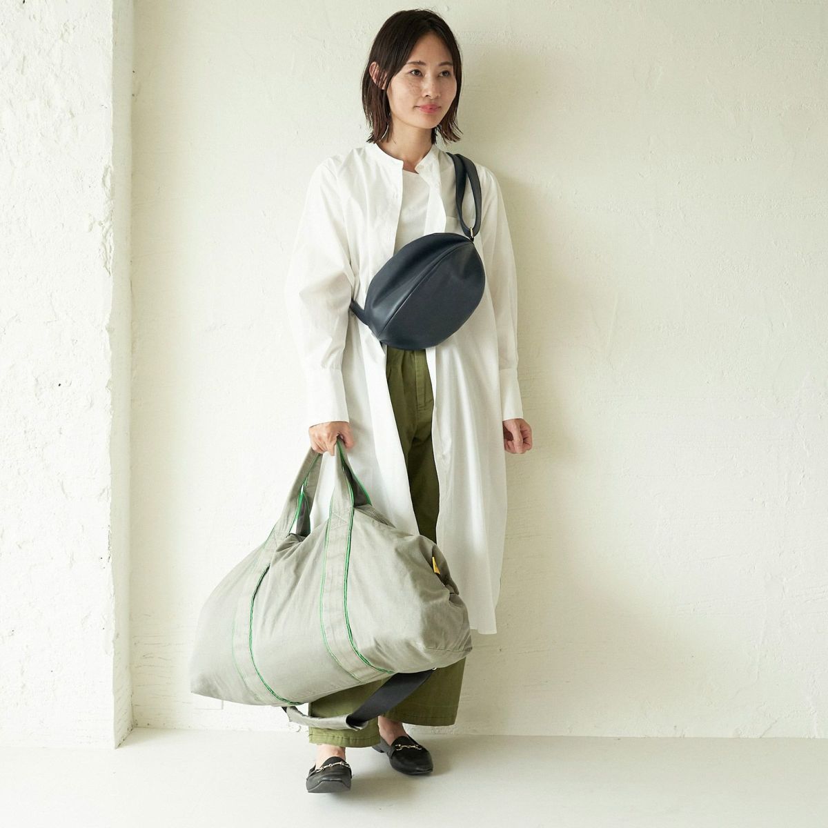 旅行中のスマホ財布収納に便利なポーチとボストンバッグ