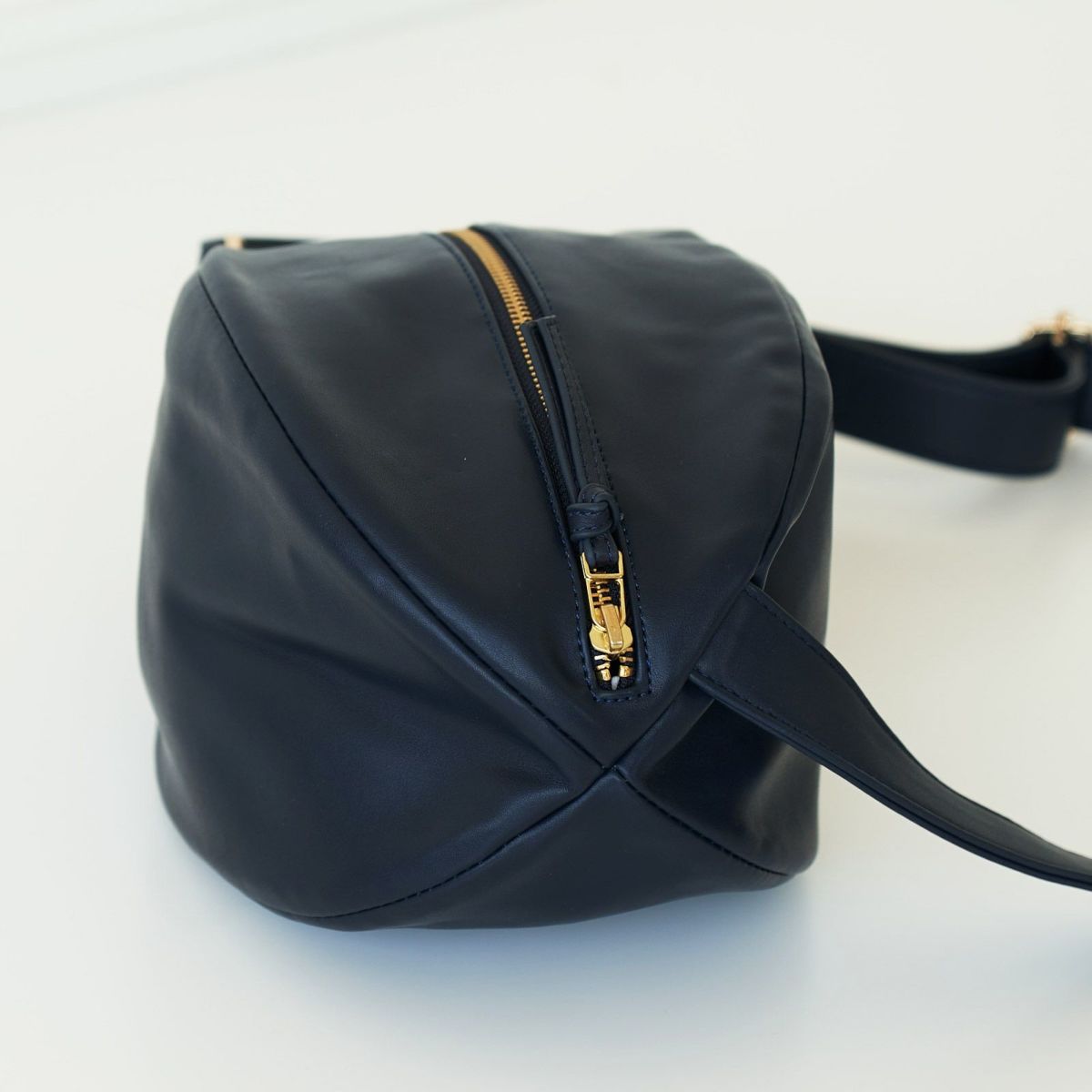 ころんとポーチ使えるボディバッグ男女兼用