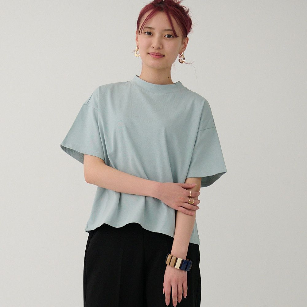 シンプルきれいめモックネックTシャツ(2枚セット ホワイト&ライト