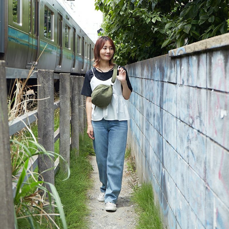   jeans 2点　ビスチェ&白ティービスチェ お得なコーデセット（黒Tシャツ×白リネンビスチェ） | もりのがっこう公式
