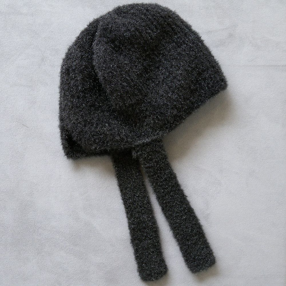 紐付きニット帽（ブラック）
