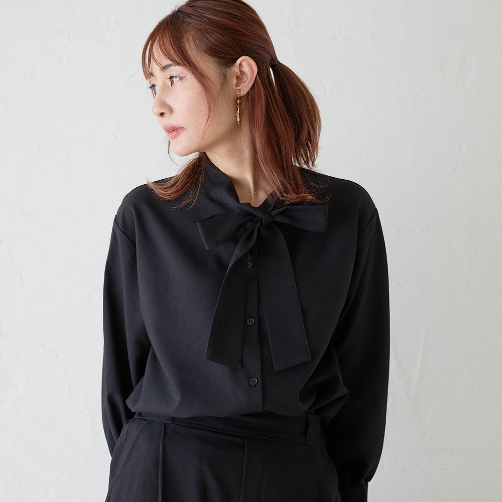 とろみ素材ボウタイ長袖ブラウス（ブラック）